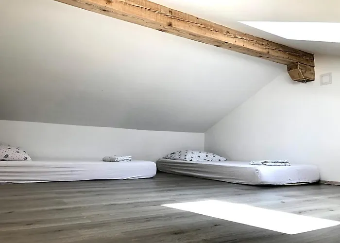 Casa de hóspedes Lucie 4*