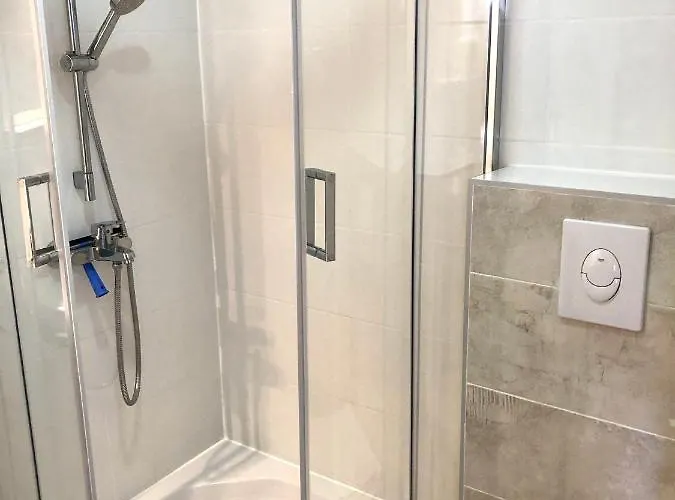 Lucie Gostinjska kuća 3*